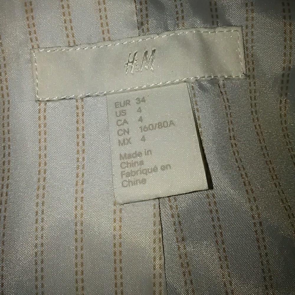 H&M Grey Blazer! - Picture 3 of 5